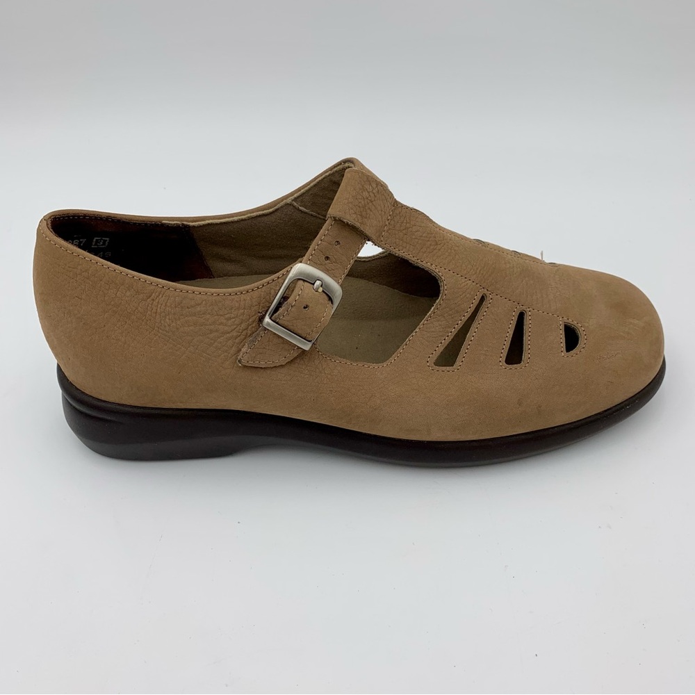 Munro Comfort Mary Jane‎ Flats Women 7.5 Tan Adjustable Made In USA Shock Absorb